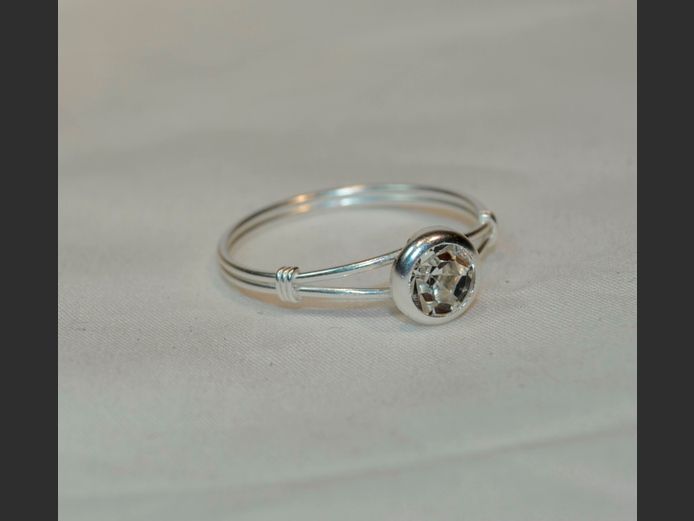 STERLING SILVER & AUSTRIAN CRYSTAL RING