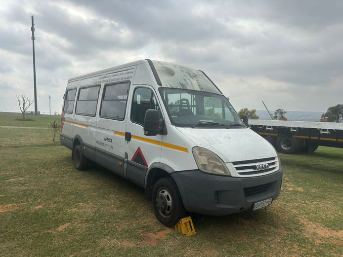 2007 Iveco (22 Seater) Bus