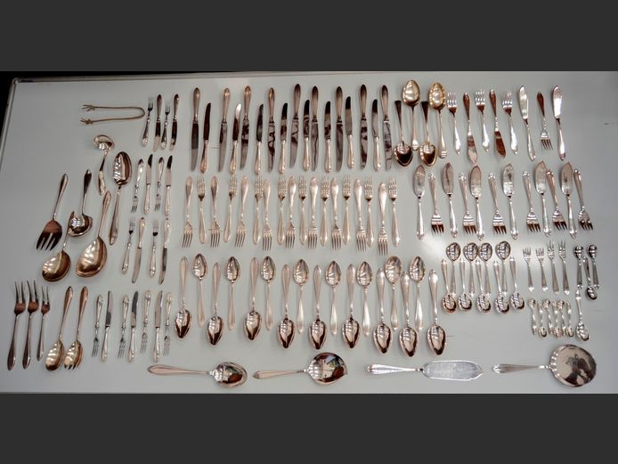 BEGEER SILVER A1 PLATE 134-PIECE CUTLERY SET