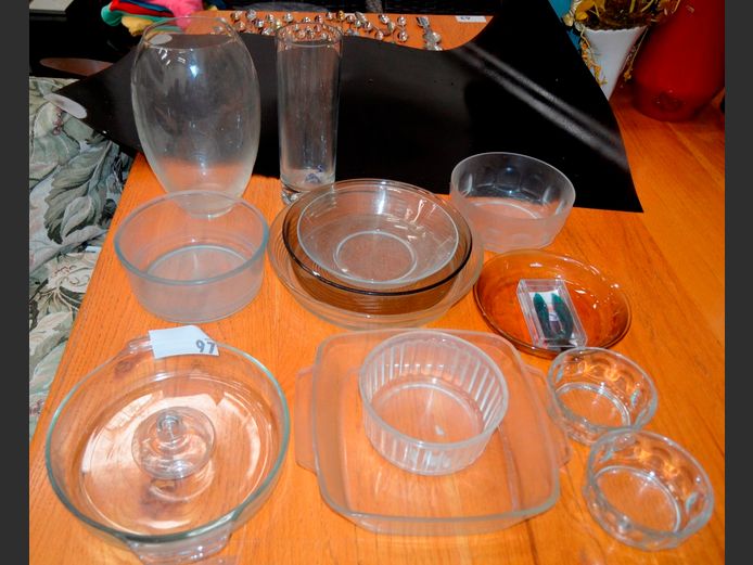 OVEN DISHES, DESSERT BOWLS, VASES, etc