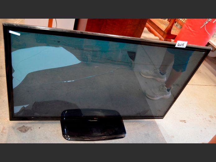 LG 50" PLASMA TV [Untested, damaged] ### LICENCE PLEASE ###