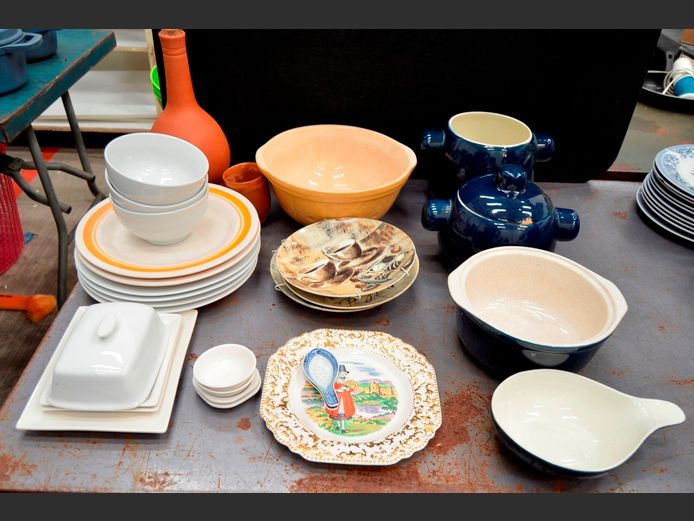 VINTAGE CERAMIC MIXING BOWL, CERAMIC SOUP TUREENS, PLATES, BOWLS, etc