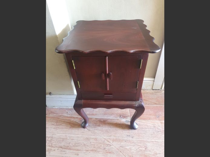 ANTIQUE STINKWOOD 2-DOOR, SINGLE DRAWER, FLIP TOP SEWING CABINET