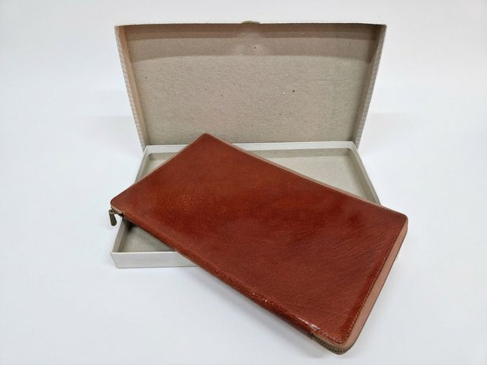 Vintage Tan Leather Multi-Compartment Travel Wallet with Original Box