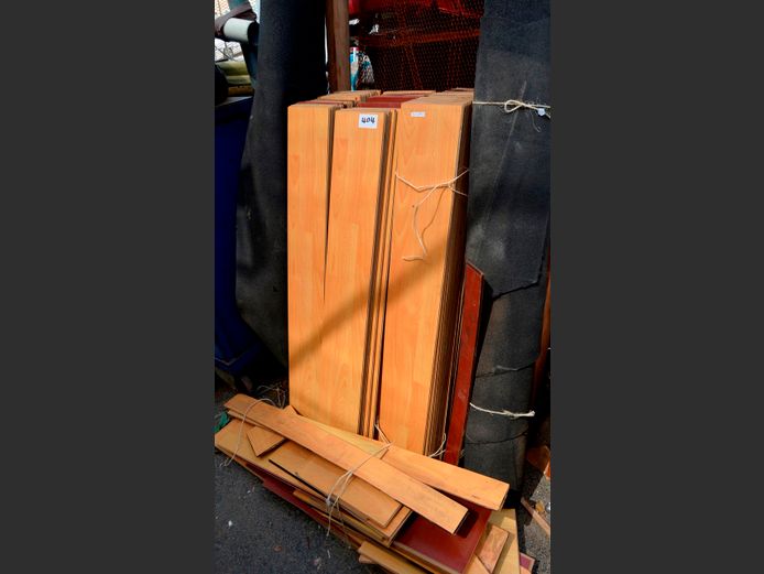 LOT: LAMINATE FLOORING [Used, mouldy] & 2 x RUBBER UNDERFLOOR HEATING MATS [Untested] [4,6]