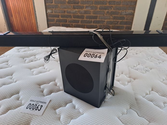 VOLKANO SOUNDBAR WITH (SUB NOT WORKING)