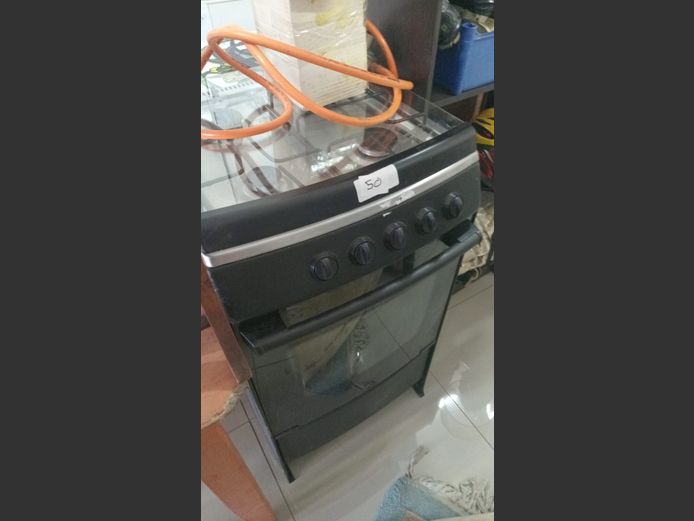 Gas stove