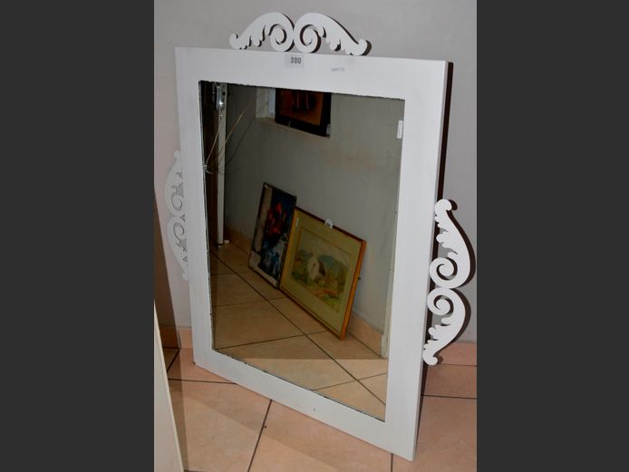WHITE METAL FRAMED MIRROR, 131 x 117cm [Cracked]