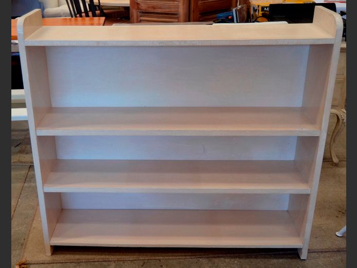 WHITE PAINTED 4-TIER BOOKSHELF, 115 x 27 x 105cm