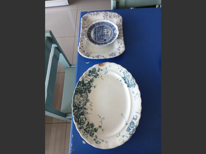 Blue and White smalls - Lot 8