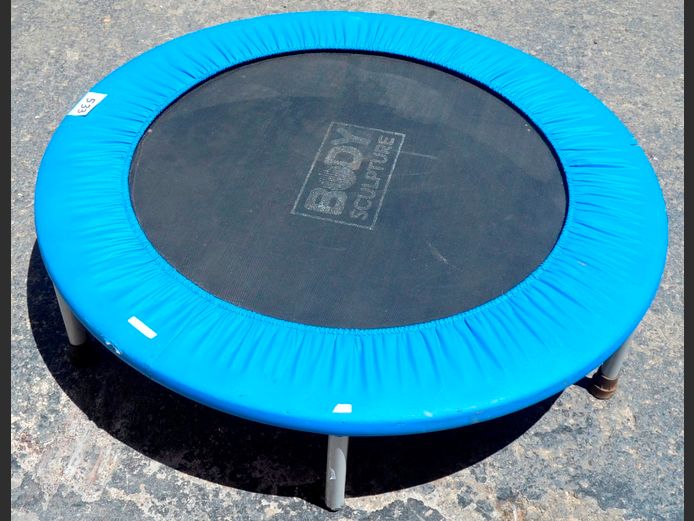 BODY SCULPTURE EXERCISE TRAMPOLINE