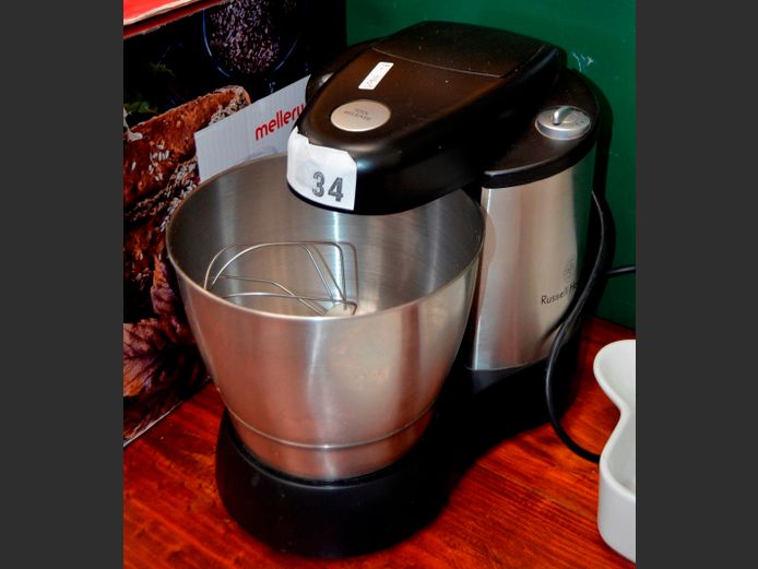 RUSSELL HOBBS MIXER [Switches on, untested further]