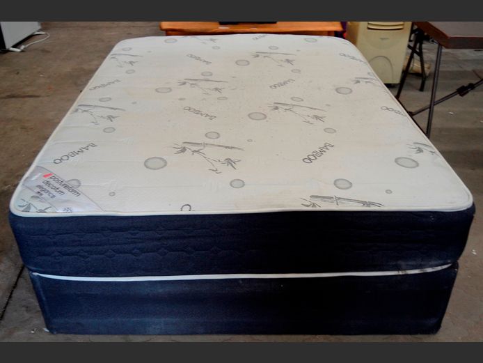 BAMBOO DOUBLE BED BASE & MATTRESS SET [No feet, needs a clean]