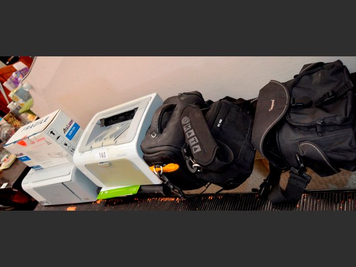 LOT: 2 x HP PRINTERS, CAMERA BAGS, etc [Switch on, untested further]