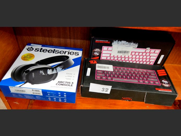 LOT: 2 x DRAGON GAMING KEYBOARDS & STEEL SERIES HEADPHONES [Untested]