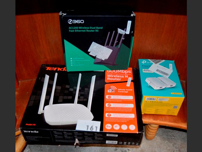 LOT: TENDA & 360 ROUTERS & TP LINK RANGE EXTENDERS [Untested]