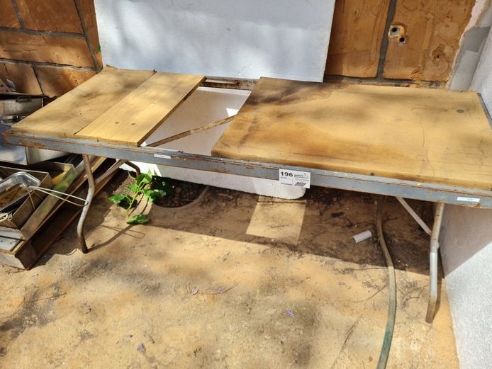FOLD UP TABLE