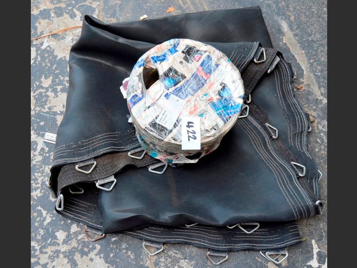 TRAMPOLINE WITH SPRINGS [No frame]