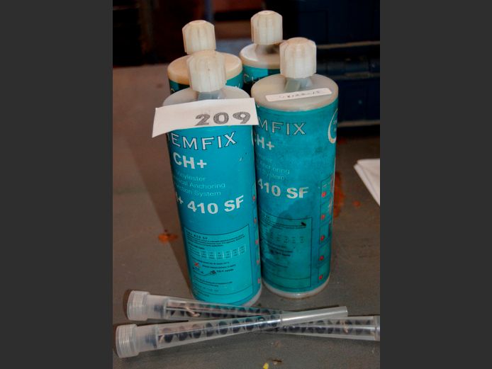 LOT OF 4 TUBES: CHEMFIX CHEMICAL ANCHOR [Condition of contents unknown]