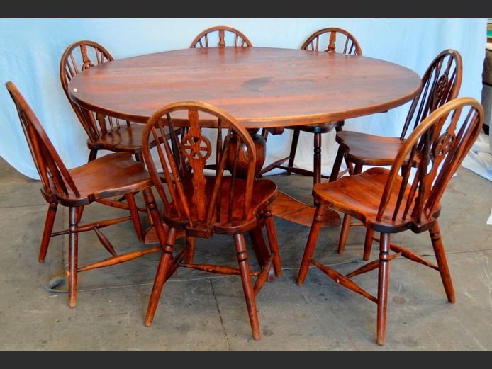 STAINED OAK CIRCULAR DINING TABLE WITH 7 MATCHING WINDSOR CHAIRS, 148cm Diameter x 77cm High