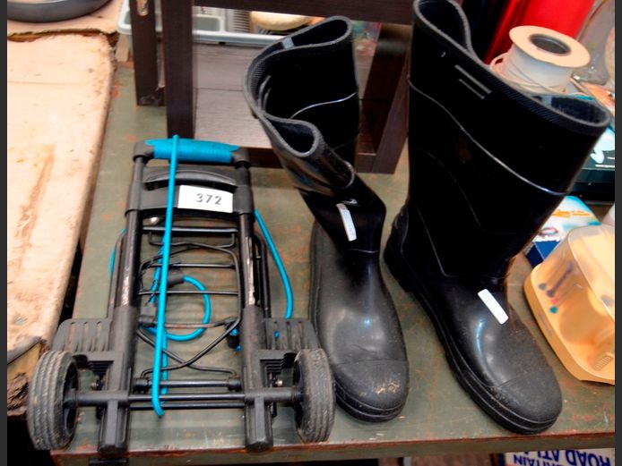 PAIR SIZE 12 GUMBOOTS & SMALL TROLLEY