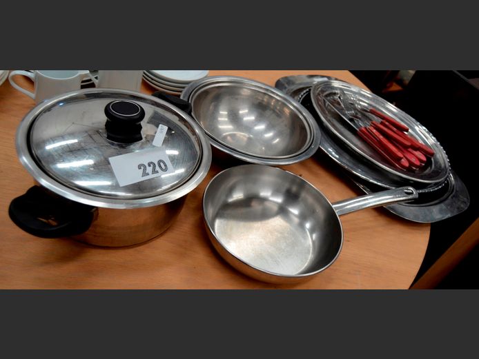 STAINLESS STEEL POT WITH LID, FRYING PAN, STAINLESS STEEL TRAYS, etc