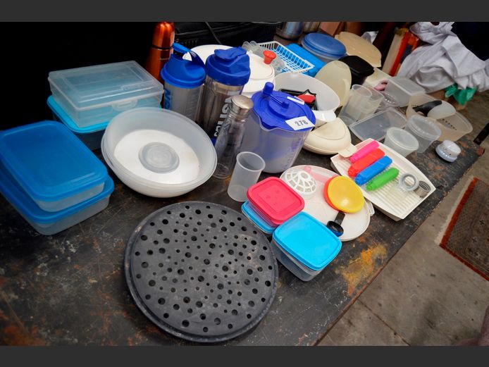 LETTUCE SPINNER, MICROWAVE FOOD WARMERS, CHOPPING BOARDS, etc