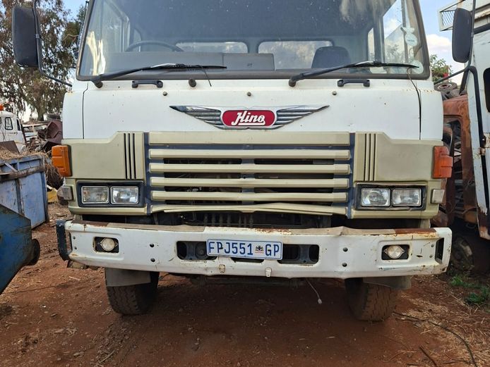 Hino Profia Skip Loader (No Papers)