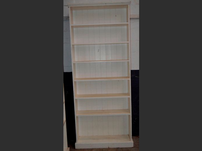 WHITE PAINTED 7-TIER BOOKSHELF, 92 x 25 x 226cm