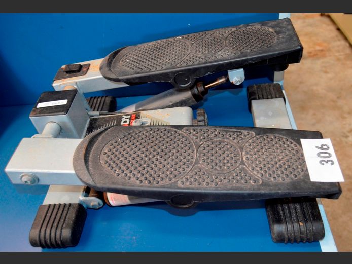 BODY SCULPTURE STEPPER EXERCISER