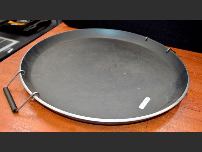 VOLCANO NON-STICK CIRCULAR SKILLET, 46cm Diameter