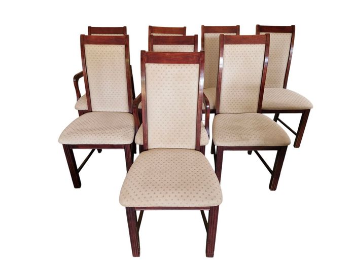 Classic Set of 8 Dining Chairs with Curved Backs
