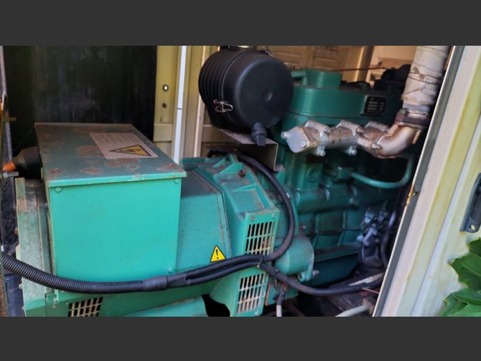 2015 22 KVA AMF 4DW91-29D silent generator