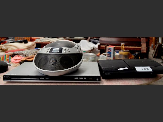 PHILIPS DVD PLAYER, LOGIK RADIO & A PS3 CONSOLE [Faulty]