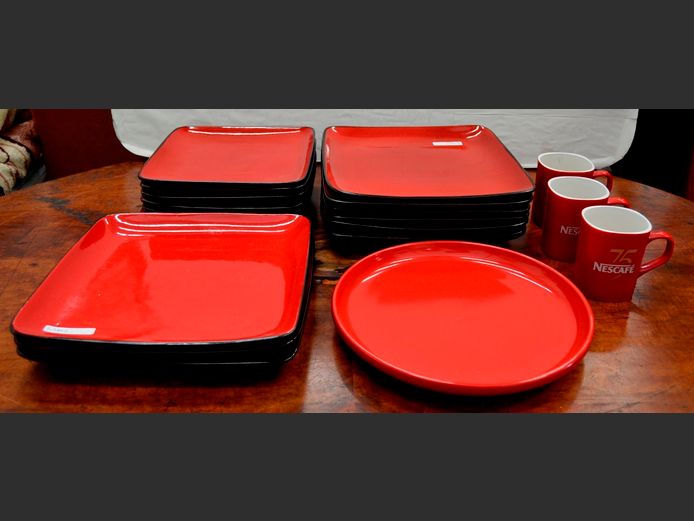 BLACK & RED DINNER PLATES & SIDE PLATES, CIRCULAR SHALLOW BOWL & NESPRESSO MUGS [1 Plate chipped]