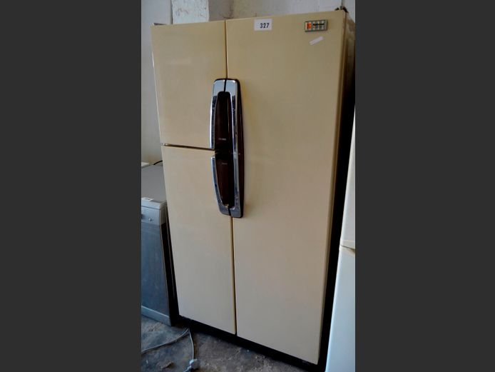 NATIONAL SIDE-BY-SIDE 3-DOOR FRIDGE FREEZER [Getting cold]