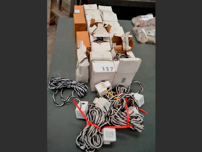 LOT: 100A CURRENT TRANSFORMERS ### PLUS VAT ###