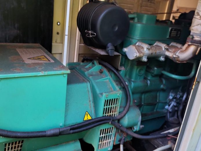2015 22 KVA AMF 4DW91-29D silent generator