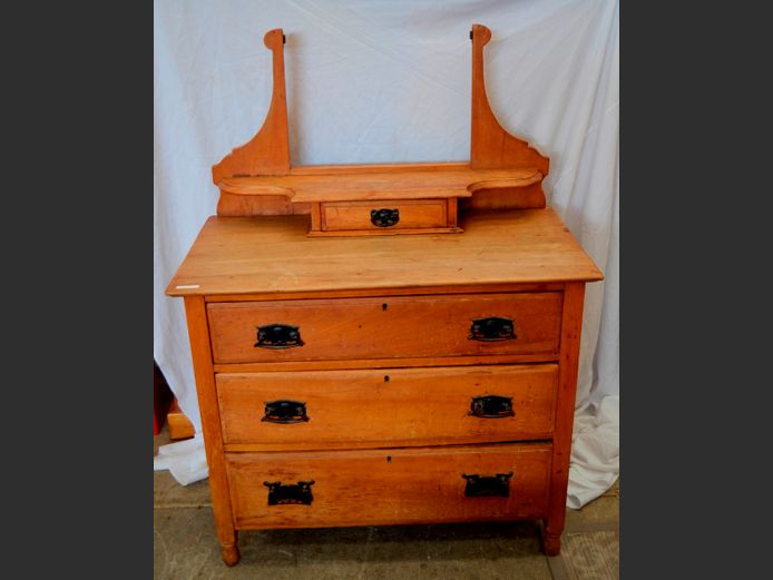 ANTIQUE YELLOWWOOD 4-DRAWER DRESSING TABLE, 91 x 45 x 126cm [No mirror, in need of restoration]