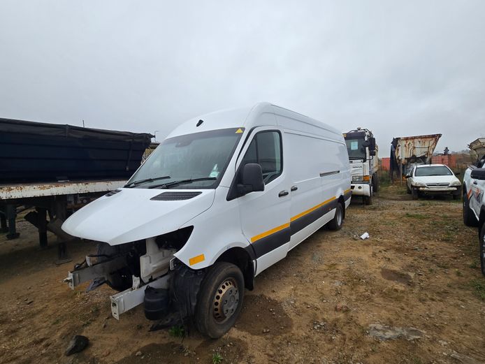 2020 MERCEDES BENZ SPRINTER 516 CDI F/C P/V