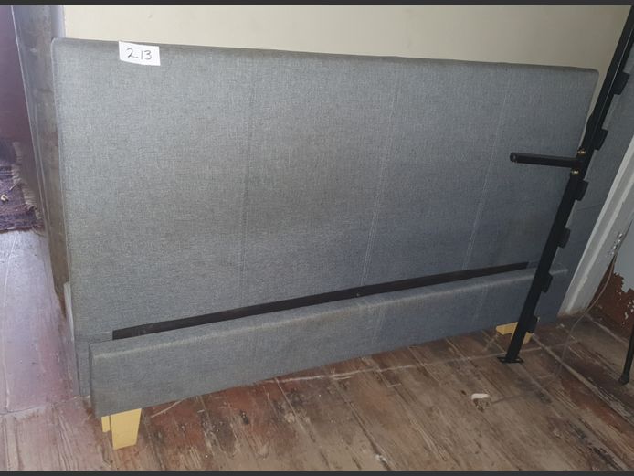 GREY UPHOLSTERED BOUBLE BED FRAME [No mattress]
