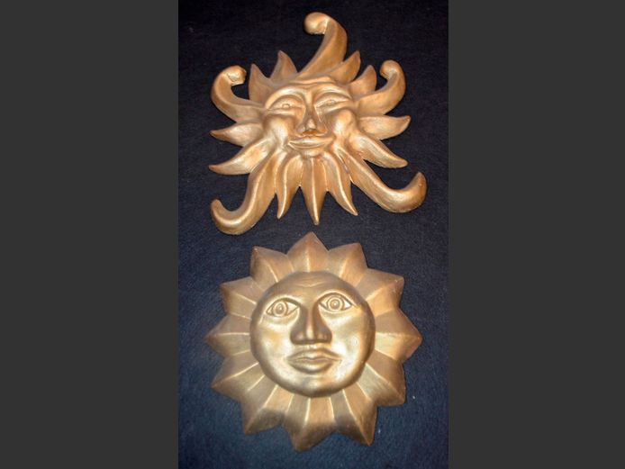 GOLD PAINTED WALL MOUNT SUN ART, 30 x 25cm & 22cm Diameter