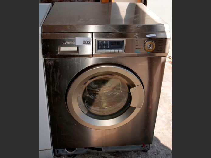 SMEG STAINLESS STEEL FRONT LOADING WASHING MACHINE [Switches on, untested further, bottom front cover needed, glass cracked on door]