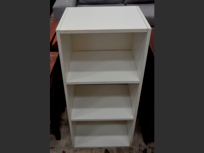 WHITE 3-TIER BOOKSHELF, 45 x 36 x 97cm [#: 420670119]