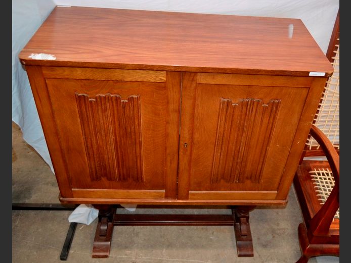 OAK 2-DOOR TV CABINET, 89 x 40 x 99.5cm [Back open]