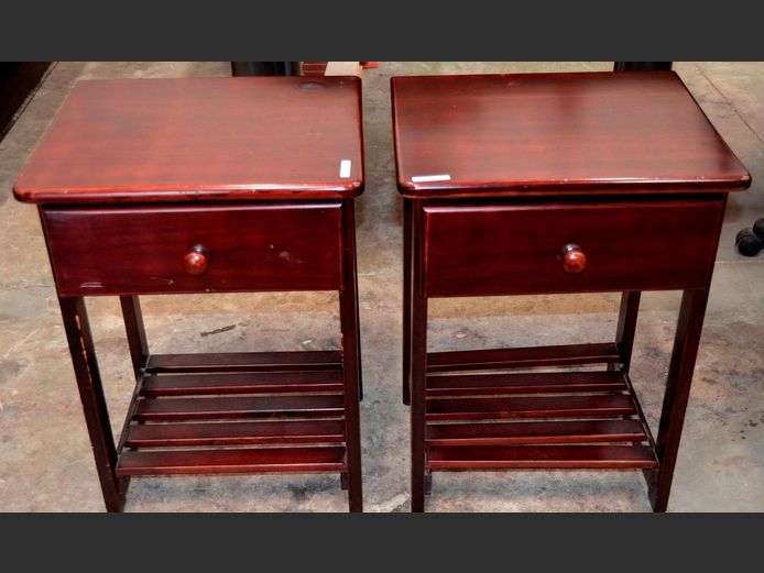 PAIR MAHOGANY SINGLE DRAWER BEDSIDE PEDESTALS, 44 x 37 x 61cm