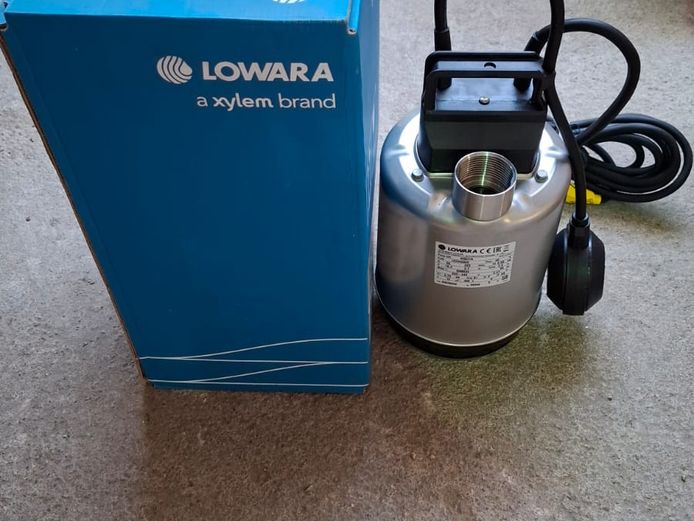 Lowara Submersable pump x 1