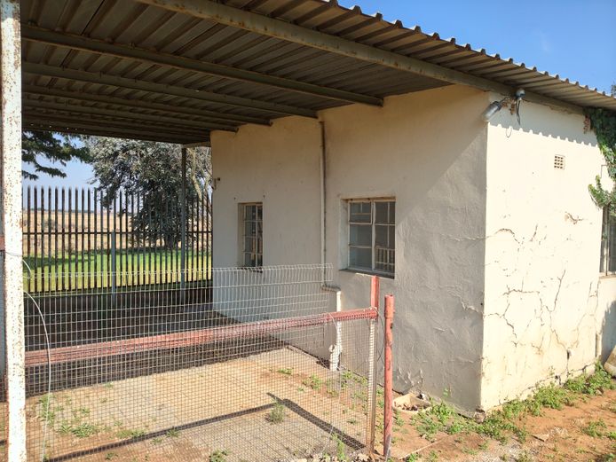 FLAT WITH PALISADES INCLUDED