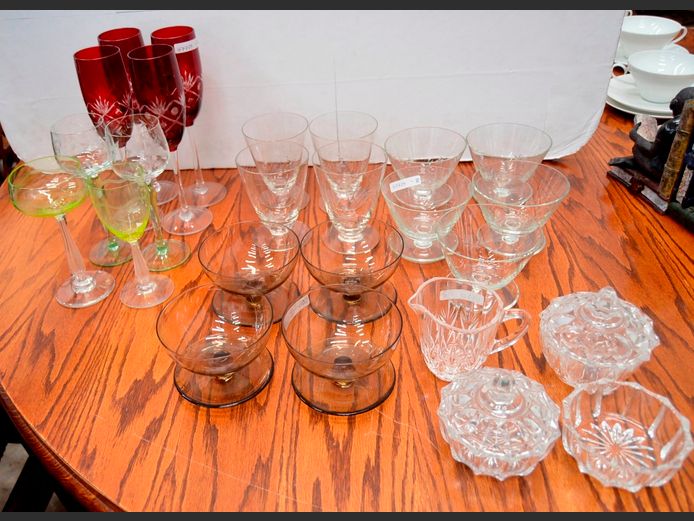ASSORTED DRINKING GLASSES