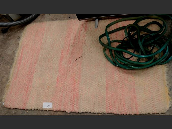 PINK & CREAM WOOL RUG, 64 x 35 x 25cm [Needs a clean], & A CHRISTMAS ROPE LIGHT [Switches on]
